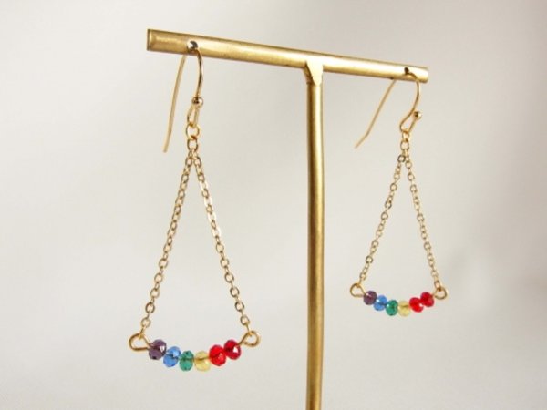 画像3: レインボー・トライアングルピアス/イヤリング(ゴールド) (3)